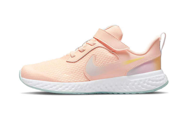 Nike Nike REVOLUTION 5 SE Low top Kids' Running Shoes Pink White Children Aged 3 7 Years Old