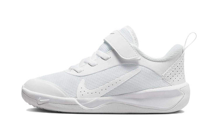 Nike Nike Omni Multi Court Slip Resistant Cushioning Abrasion Resistant Low top Kids Lifestyle Shoes White