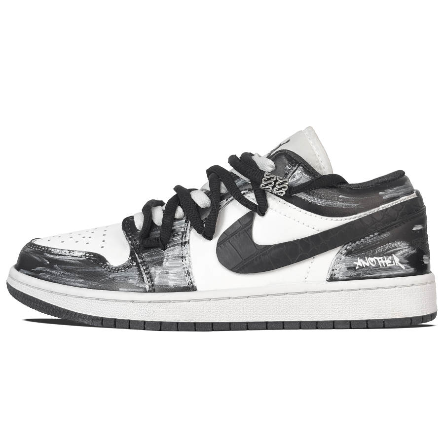 Jordan Jordan Air Jordan 1 Black Extraordinary Abrasion Resistant Low top Kids' Skateboarding Shoes Black White Teenagers