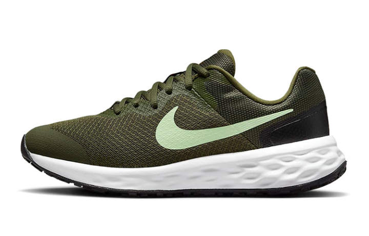 Nike Nike REVOLUTION 6 Low top Running Shoes Dark Green Unisex