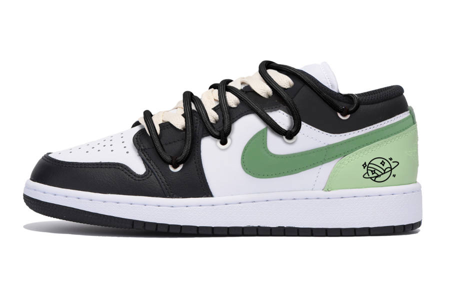 Jordan Jordan Air Jordan 1 Slip Resistant Low top Children's Basketball Shoes Black Teenagers