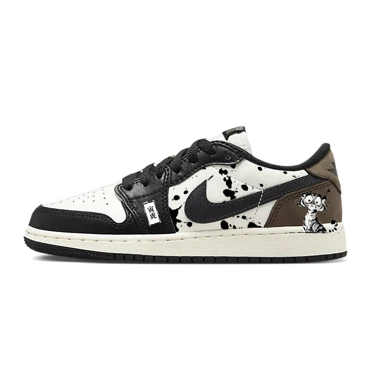 Jordan Jordan Air Jordan 1 Tiger Minimalist Style Slip Resistant Low top Children's Basketball Shoes Black White Teenagers