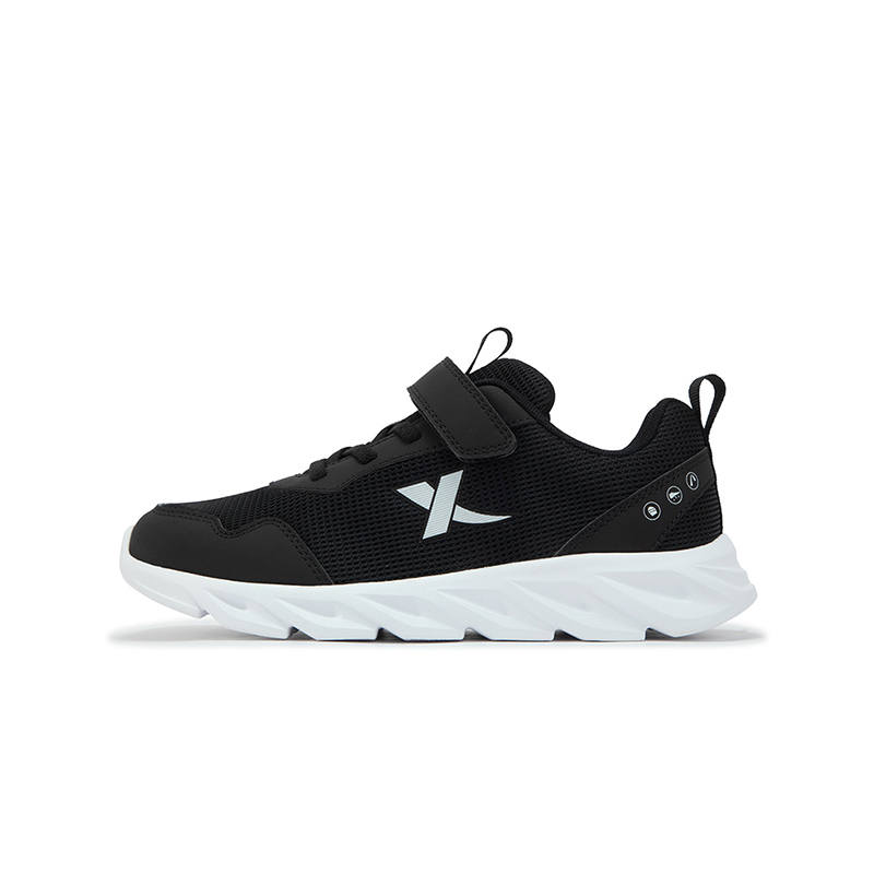 XTEP Low top Running Shoes Black Xtep White Teenagers
