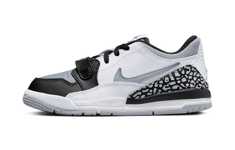 Jordan Jordan Legacy 312 Low top Children's Basketball Shoes White Black Children Aged 3 7 Years Old