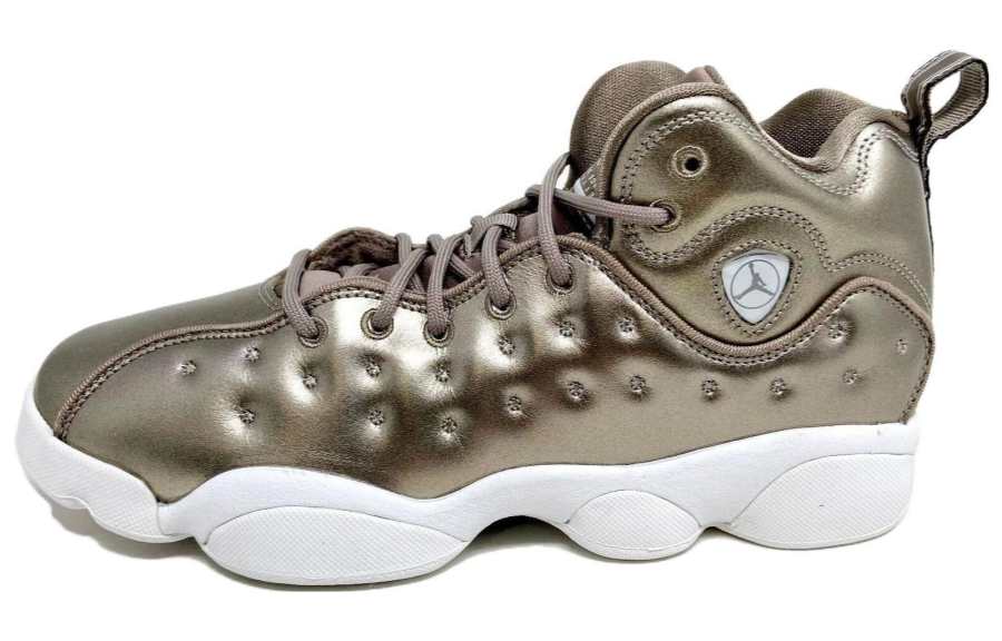 Jordan Jordan Jumpman Team II Cushioning, Wear Resistant Low top Basketball Shoes Gold Unisex