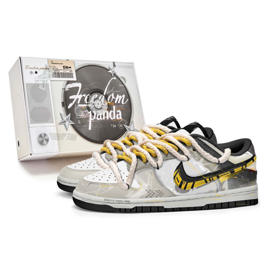 Nike Nike Dunk Phantom Slip Resistant Abrasion Resistant Low top Kids' Skateboarding Shoes Black White Teenagers