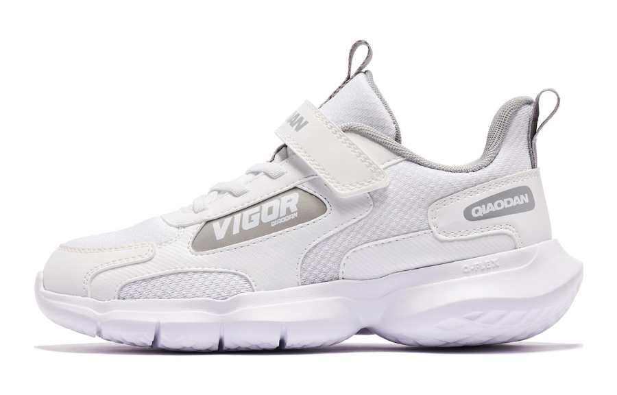 QIAODAN Fabric Slip Resistant Cushioning Abrasion Resistant Rebound Low top Running Shoes White Gray Teenagers