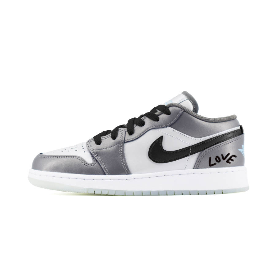 Jordan Jordan Air Jordan 1 Leather Slip Resistant Low top Children's Basketball Shoes Silver Teenagers
