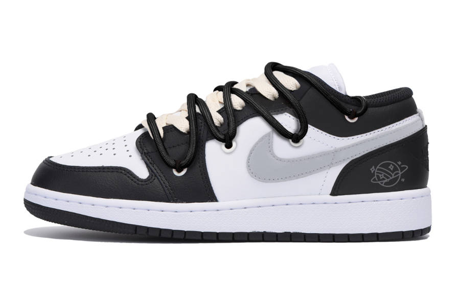Jordan Jordan Air Jordan 1 Slip Resistant Low top Children's Basketball Shoes Black Teenagers