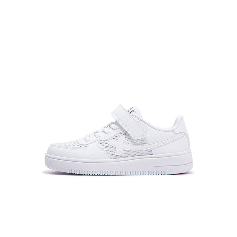XTEP Pre school XTEP Cushioning, Wear Resistant Low top Kids' Skateboarding Shoes White Black
