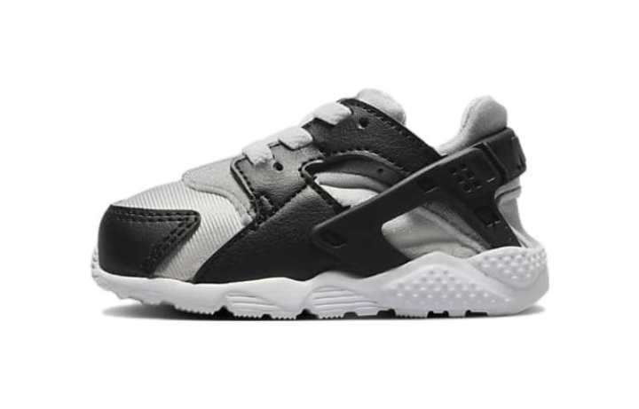 Nike Nike Huarache Run Comfortable Slip Resistant Cushioning Abrasion Resistant Slip Resistant Cushioning Abrasion Resistant