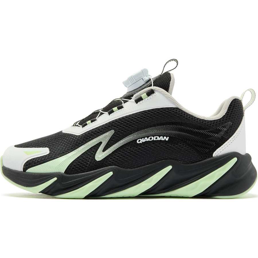 QIAODAN Low top Running Shoes Black/Dragon Bud Green Teenagers