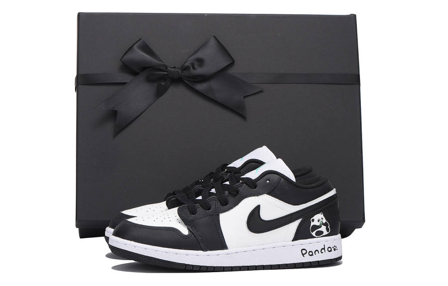 Jordan Jordan Air Jordan 1 Low top Kids' Skateboarding Shoes Black White Teenagers