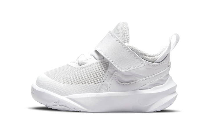 Nike Nike Team Hustle D 10 Slip Resistant Abrasion Resistant Cushioning Low top Basketball Shoes White Infant And Toddler