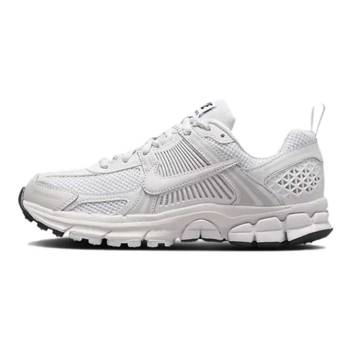 Nike Nike Vomero 5 Fabric Low top Running Shoes White Unisex