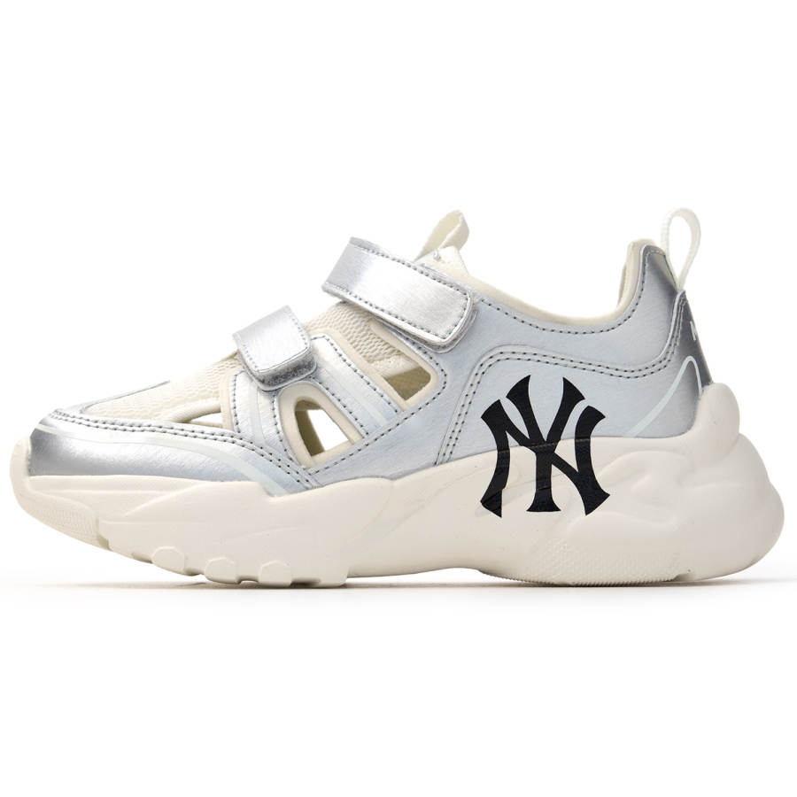 MLB New York Yankees Synthetic Leather Low top Kids Lifestyle Shoes Silver Kids'