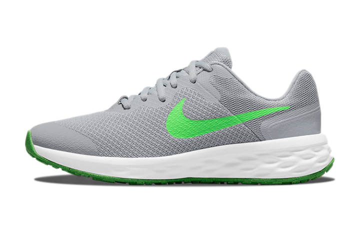 Nike Nike REVOLUTION 6 Low top Running Shoes Dark Green Unisex