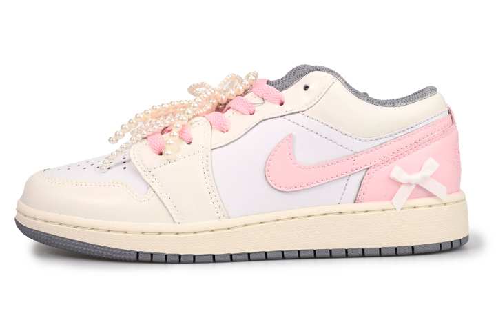 Jordan Jordan Air Jordan 1 Kids' Basketball Shoes Grade School