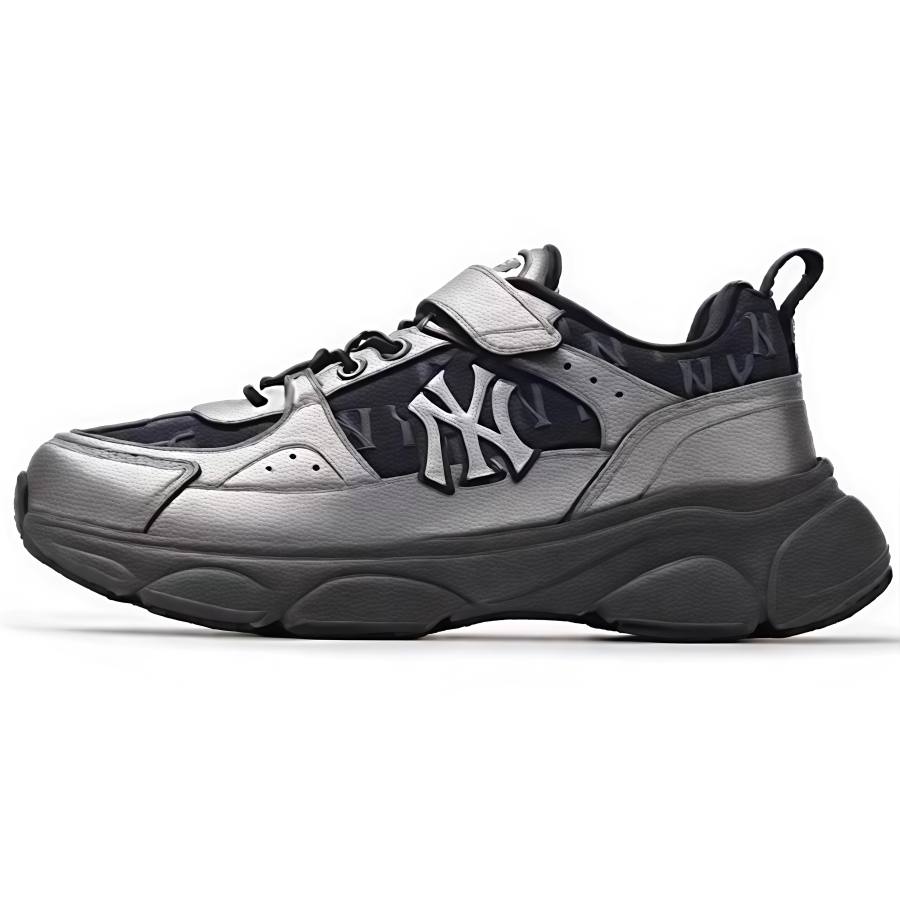 MLB New York Yankees Synthetic Leather, Textile Slip Resistant And Breathable Low top Running Shoes Black Kids'