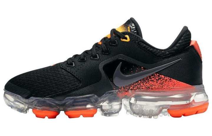 Nike Nike AIR VAPORMAX Low top Running Shoes Black Orange Unisex