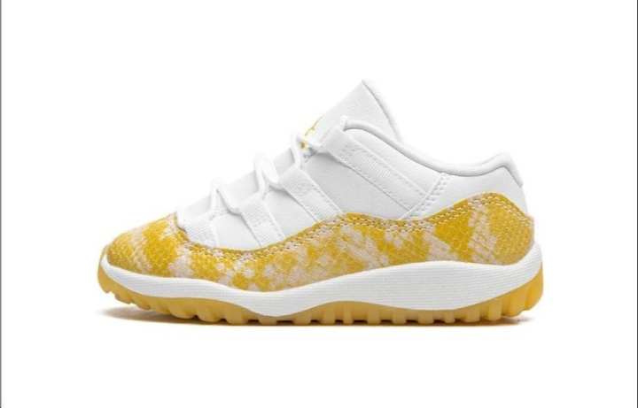 Jordan Jordan Kids Air Jordan 11 Low "Yellow Snakeskin" Sneakers