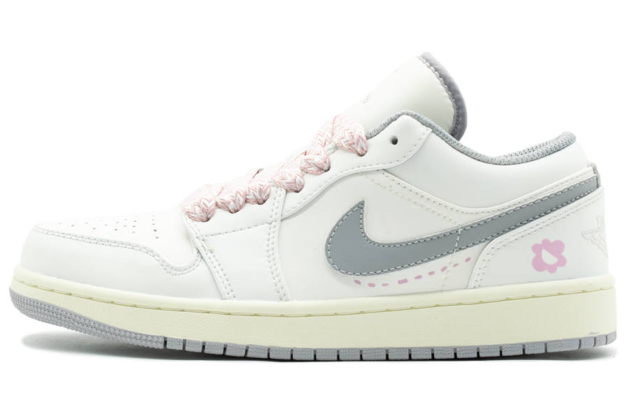 Jordan Jordan Air Jordan 1 Kids' Basketball Shoes Grade School