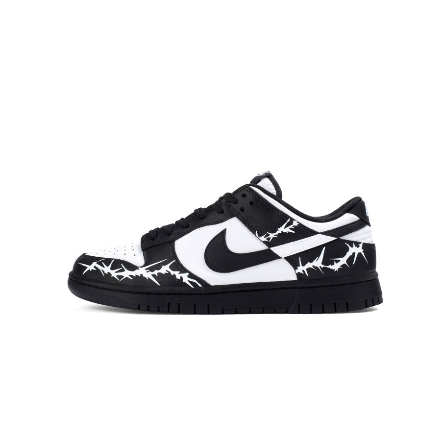 Nike Nike Dunk Leather Cushioning Abrasion Resistant Slip Resistant Low top Kids' Skateboarding Shoes Black White Kids'