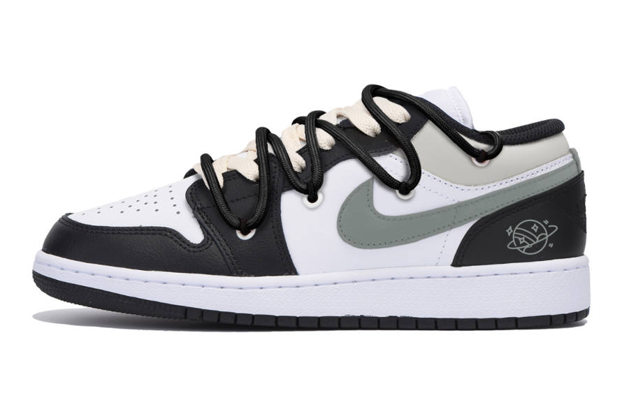 Jordan Jordan Air Jordan 1 Slip Resistant Low top Children's Basketball Shoes Black Teenagers