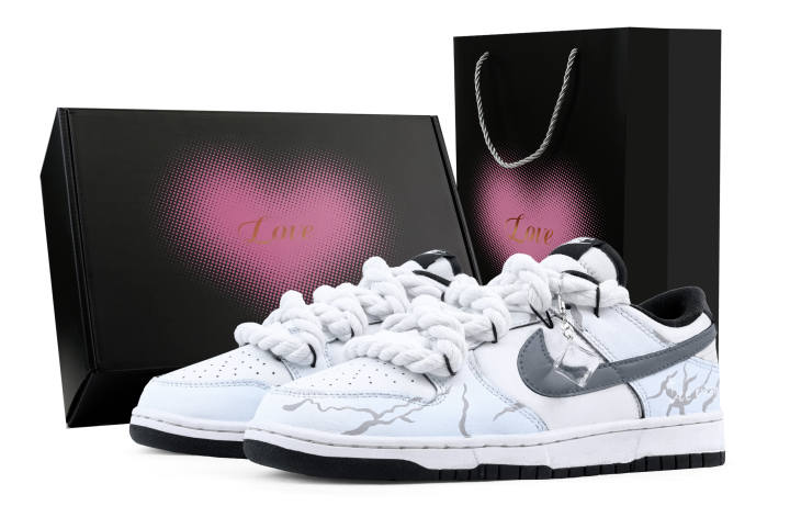 Nike Nike Dunk Icy Snow Milk Cap 2 Heart Box Leather Slip Resistant Abrasion Resistant Low top Skateboard Shoes Light Blue