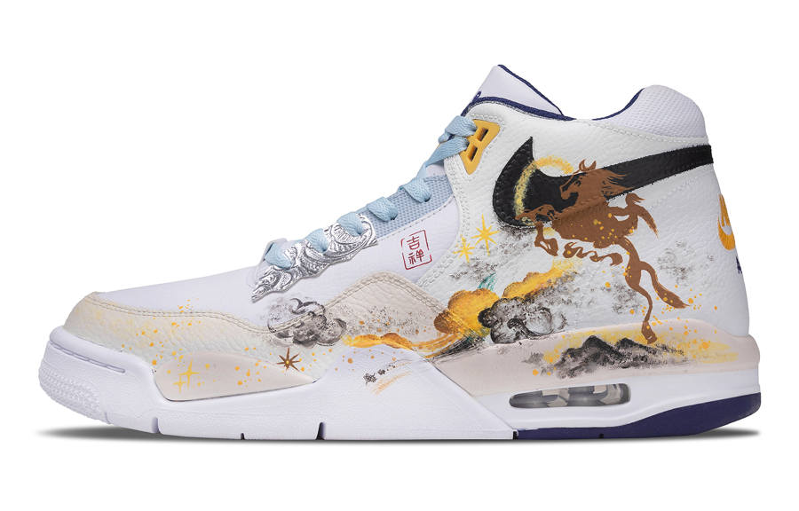 Nike Nike Flight Legacy Dawn Pegasus Abrasion Resistant Slip Resistant Mid top Vintage Basketball Shoes Men's White Yellow