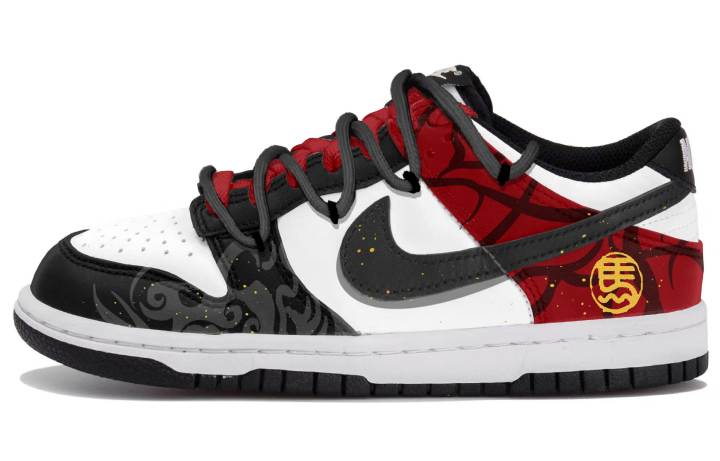 Nike Nike Dunk Low top Skateboard Shoes Black White Red Teenagers