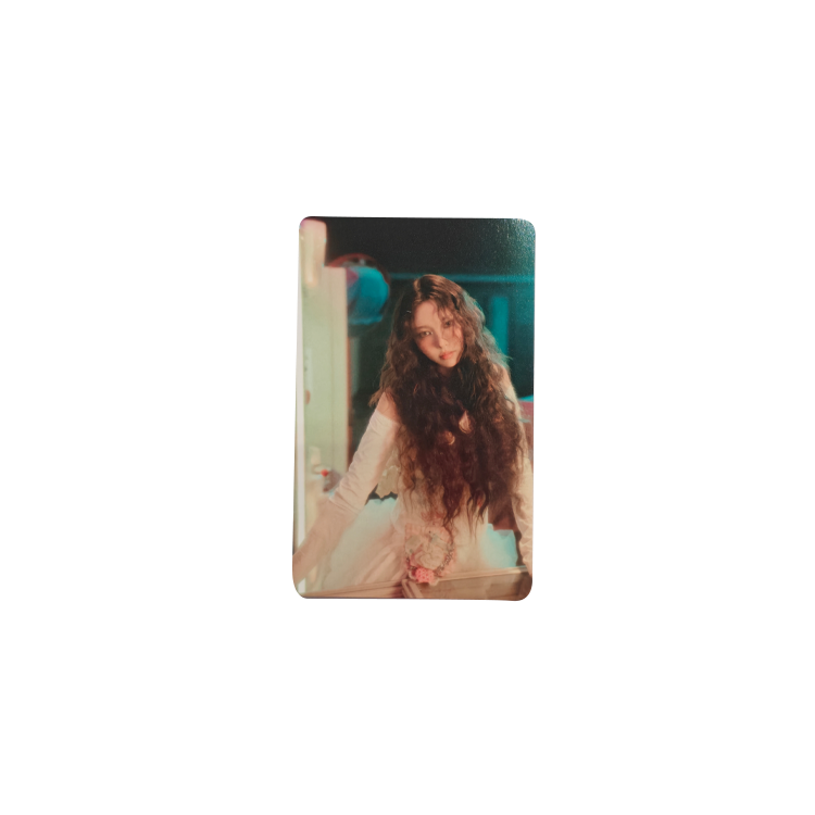 HYBE Illit Japan Exclusive 1st Single Japan Tower Store Benefit, Lu Yuna YUNAH Photocards 1 Pc