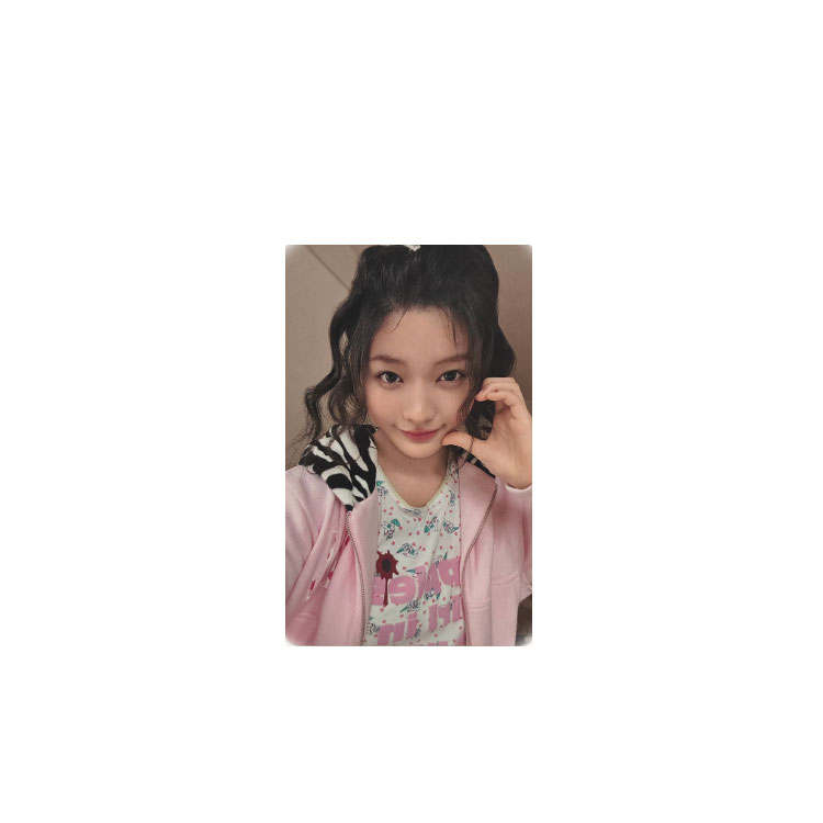 HYBE Hokazono Iroha ILLIT Daily Special 1st Single Lucky Card IROHA Photocards 1 Pc