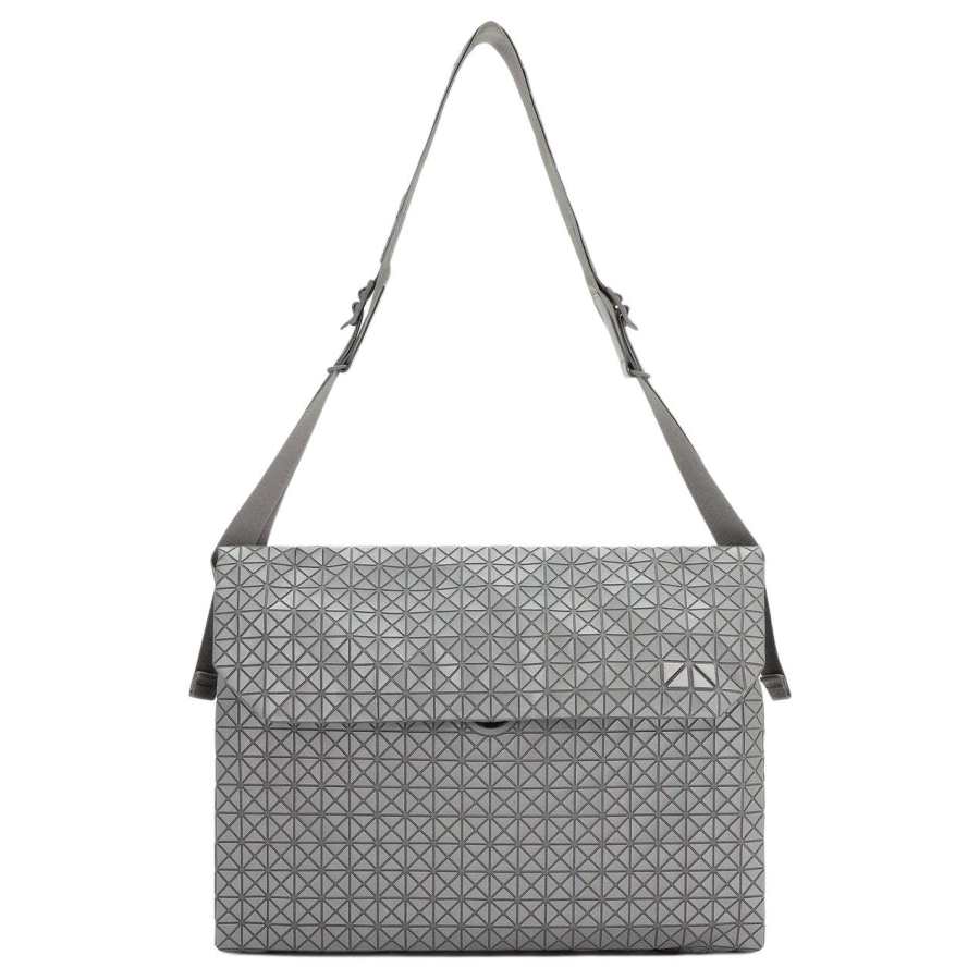 ISSEY MIYAKE Kuro Cotton With Nylon And Cow Leather Shoulder Bag Unisex Silver