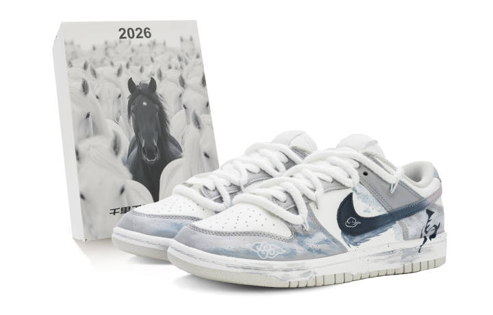 Nike Nike Dunk Slip Resistant Abrasion Resistant Low top Skateboard Shoes Women's White Gray