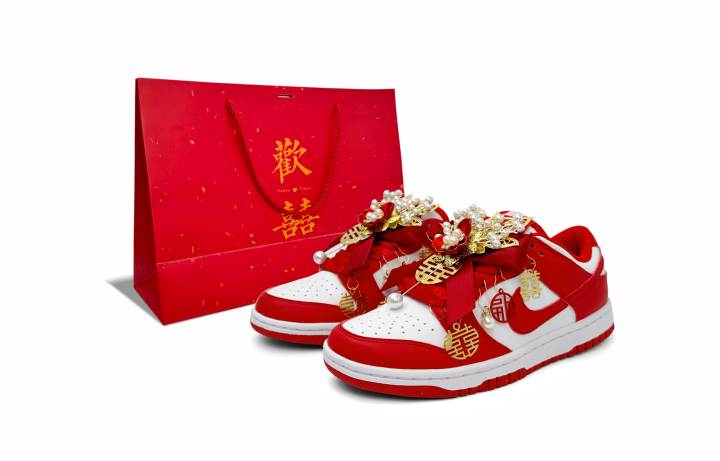 Nike Nike Dunk Low top Skateboard Shoes Women's Red
