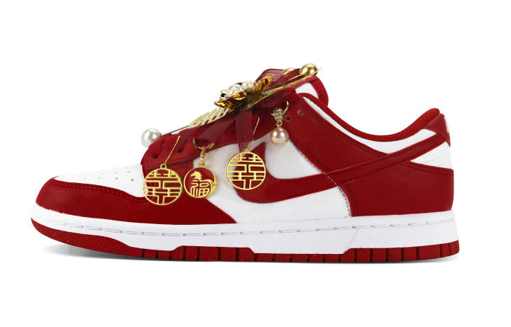 Nike Nike Dunk Low top Skateboard Shoes Red Teenagers