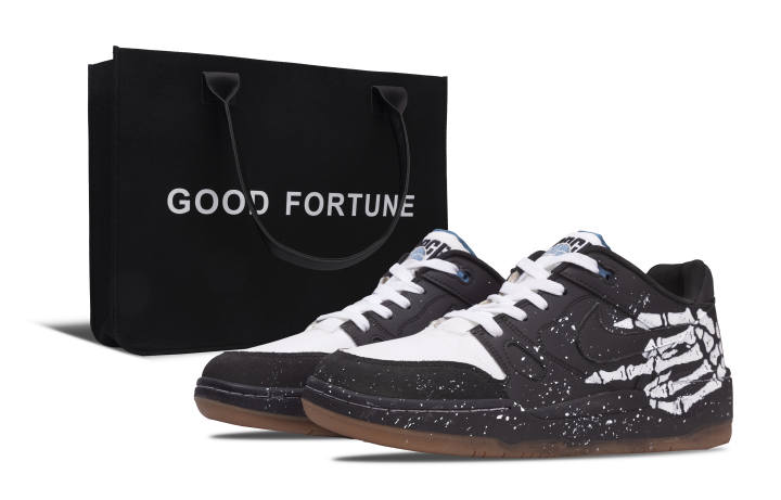 Nike Nike Full Force Skeleton Finger, Shopping Bag Slip Resistant Low top Skateboard Shoes Men's Black White