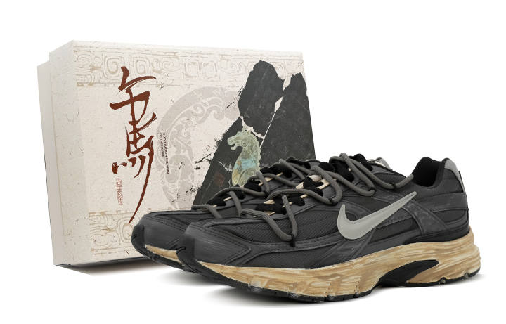 Nike Nike Initiator Running Shoes Unisex Gray Black