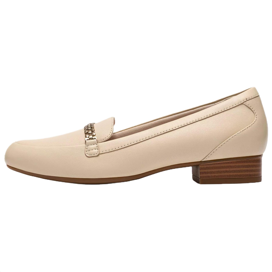 Clarks Juliet Mia Leather Loafers 2.5cm Women's Cream