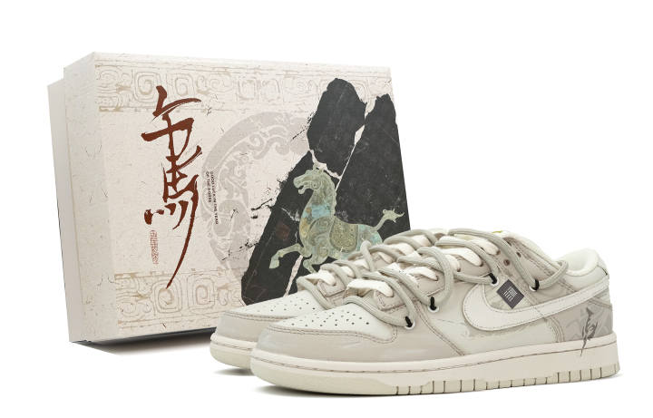 Nike Nike Dunk Skateboard Shoes Unisex Gray