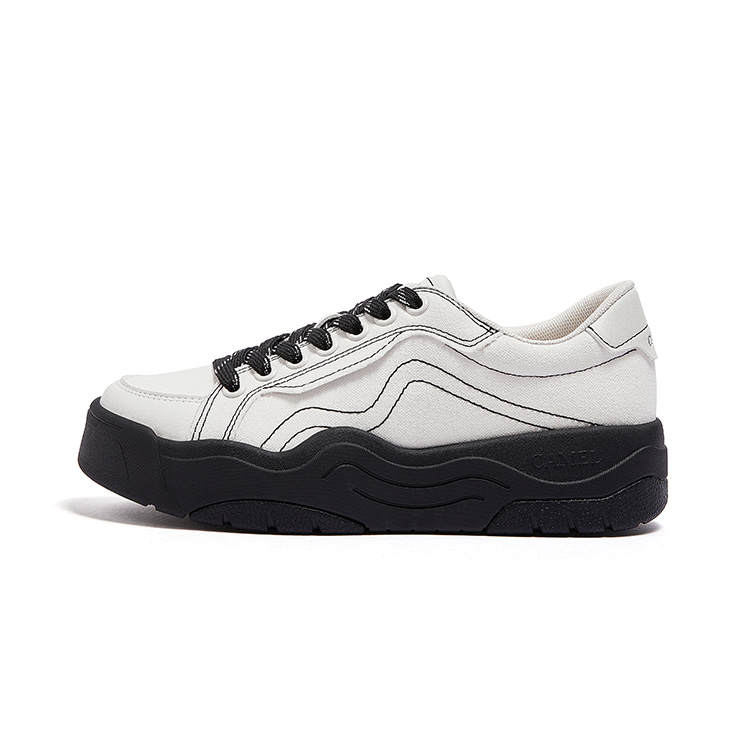 CAMEL Skateboard Shoes Women's Low Top Ecru/Black