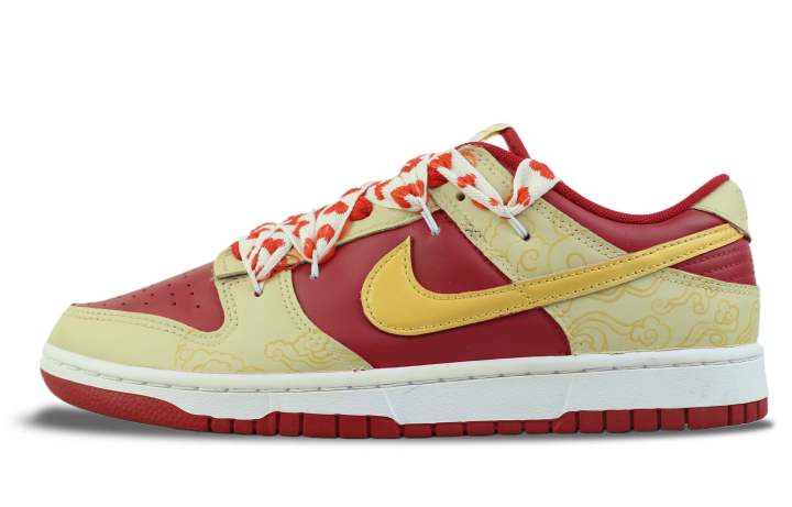 Nike Nike Dunk Low top Skateboard Shoes Men's Red Yellow
