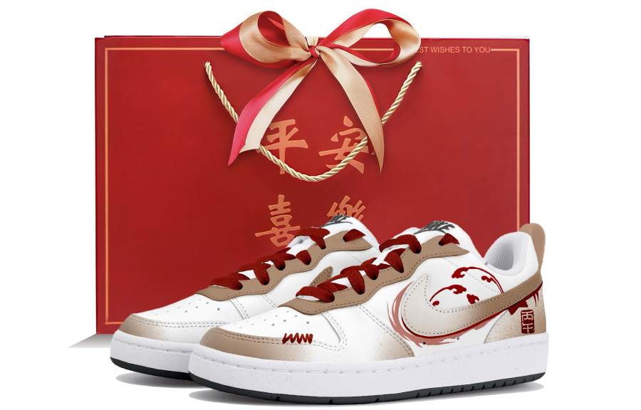 Nike Nike Court Borough Clay Brown Auspicious Cloud Low top Kids' Skateboarding Shoes White Brown Teenagers