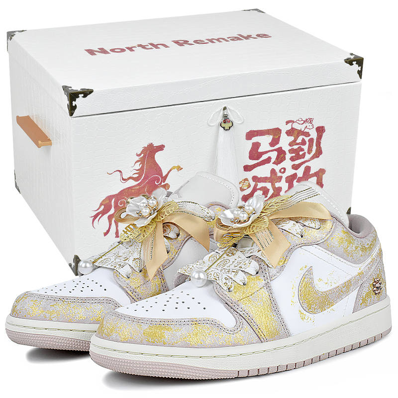 Jordan Jordan Air Jordan 1 Lightweight Low top Skateboard Shoes Women's Elegant Pink Gold