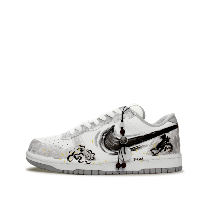 Nike Nike Big Low top Skateboard Shoes Men's Black White