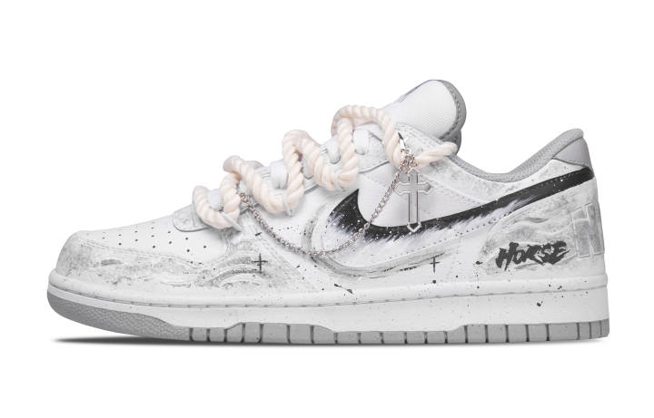 Nike Custom Nike Big Abrasion Resistant Abrasion Resistant Low top Skateboard Shoes Unisex White Gray