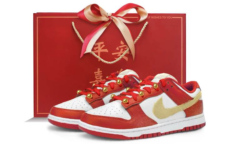 Nike Nike Dunk Low top Skateboard Shoes Women's Red Gold