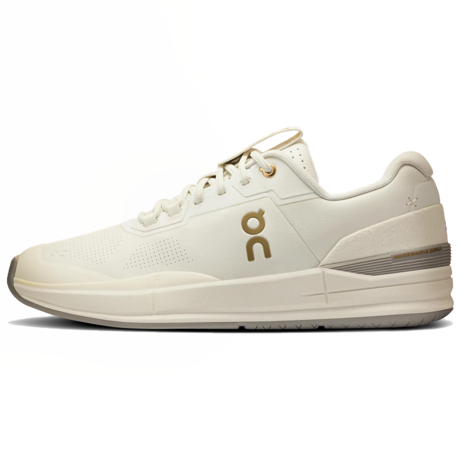 On The Roger Pro Low top Tennis Shoes Men's White