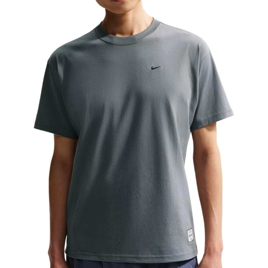 Nike Nike T Shirts Men's Smoke Gray Crew Neck Moderate Straight Fit